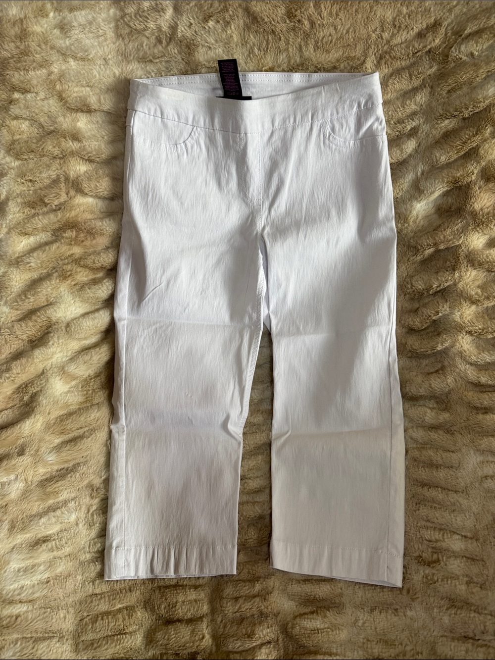Slim-Sation White Capri Pull-On Pants